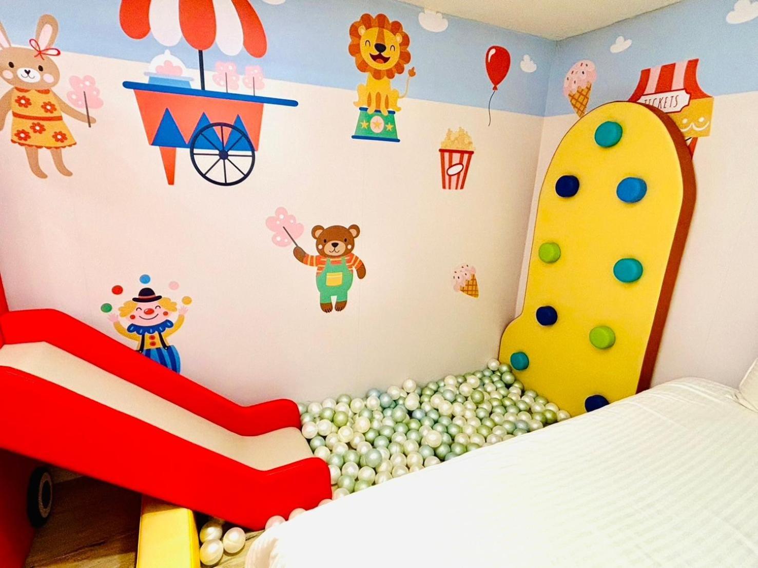 Have Fun Hotel Luodong Exterior photo